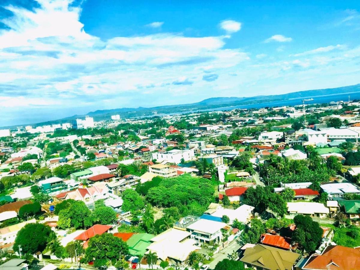 Abreeza Place By Chriza Davao City Exteriör bild